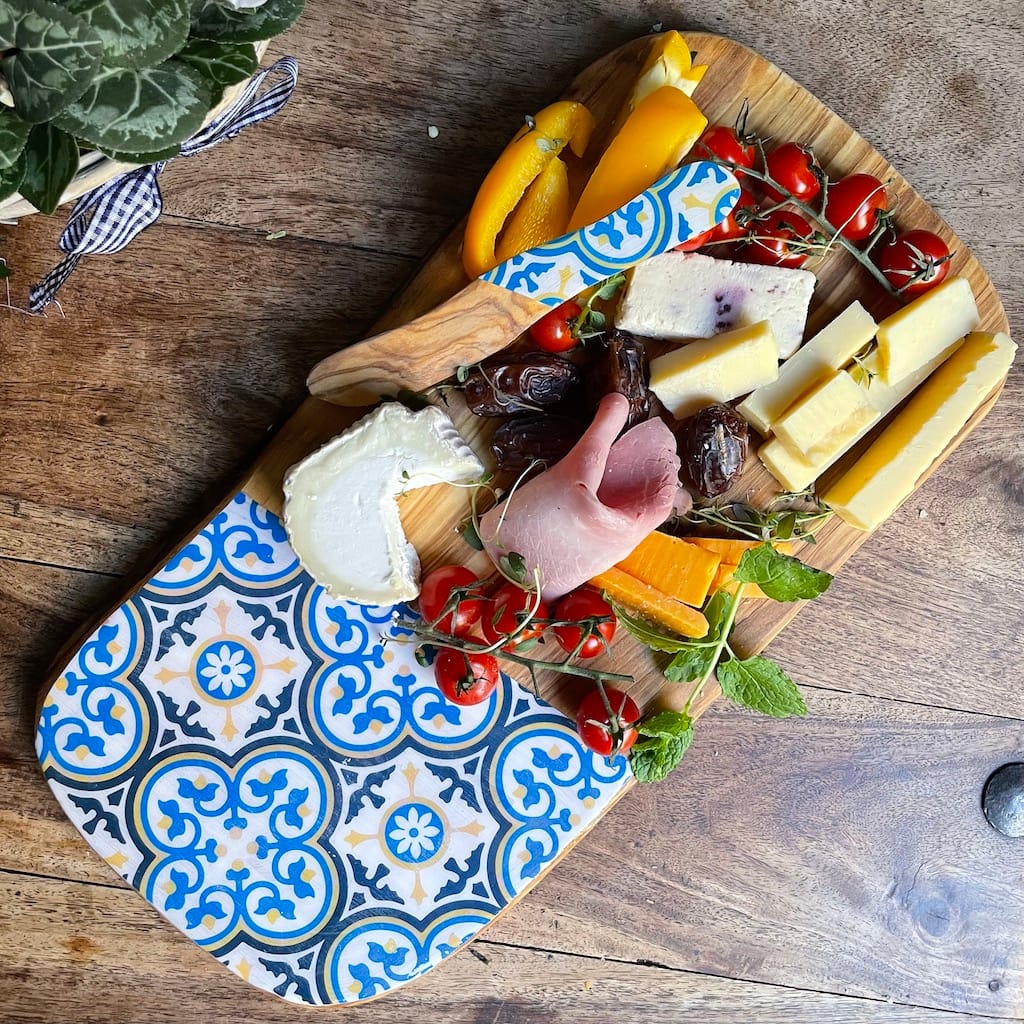 Nanna Blue painted-effect olive wood cheese knife - Mediterranean home decor by Bonnymia