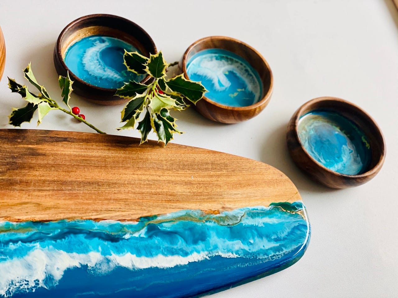 Hand-painted wave acacia and mango wood gift set - Mediterranean home decor by Bonnymia