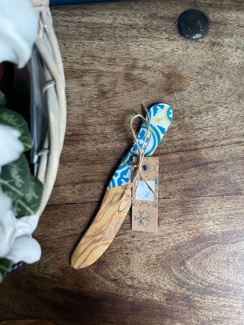Nanna Blue painted-effect olive wood cheese knife - Mediterranean home decor by Bonnymia