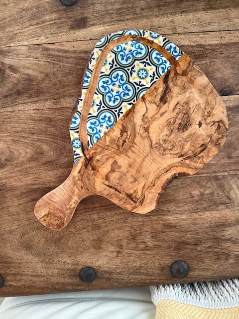 Nanna Blue Hand Painted Maltese Traditional Tile Handle Charcuterie Olive Wood Board 40 cm - Image 11