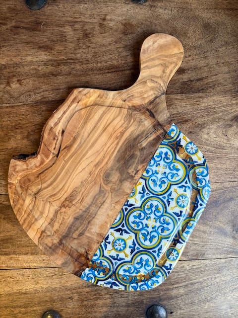 Nanna Blue Hand Painted Maltese Traditional Tile Handle Charcuterie Olive Wood Board 40 cm - Image 9