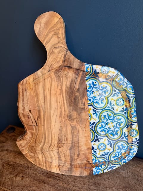 Nanna Blue Hand Painted Maltese Traditional Tile Handle Charcuterie Olive Wood Board 40 cm - Image 7