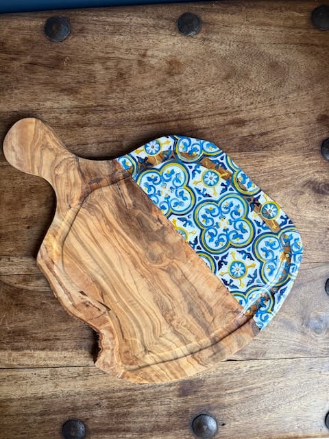 Nanna Blue Hand Painted Maltese Traditional Tile Handle Charcuterie Olive Wood Board 40 cm - Image 6