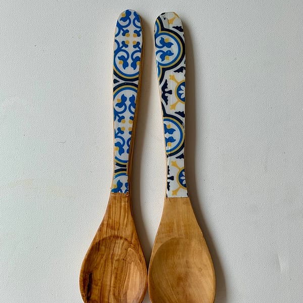 Nanna Blue tile-effect olive wood salad utensils - Mediterranean home decor by Bonnymia