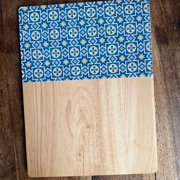 Blue and Yellow Star tile-effect rubber wood charcuterie board – Mediterranean home decor by Bonnymia