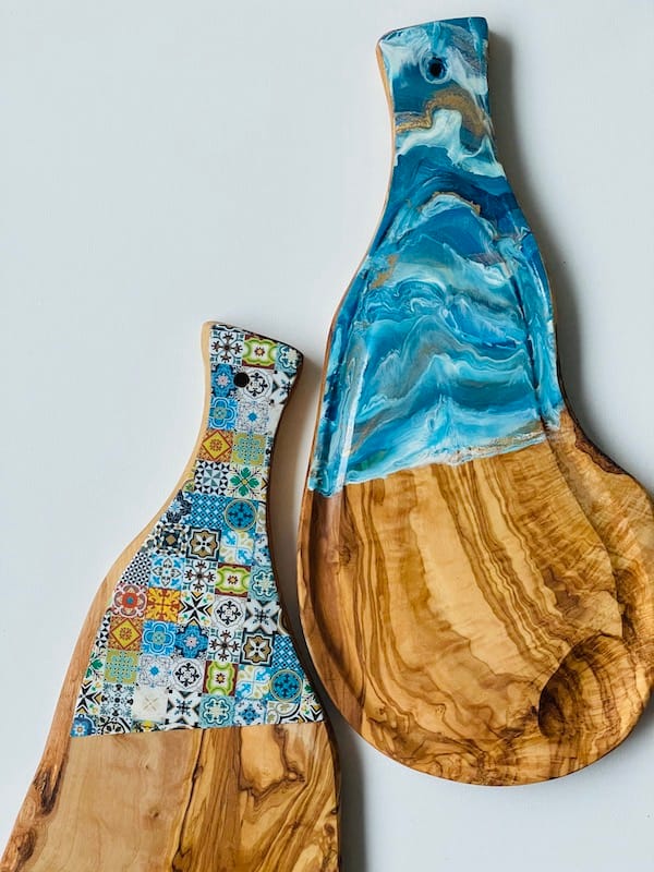 New Mix painted-effect olive wood board - Mediterranean home decor by Bonnymia