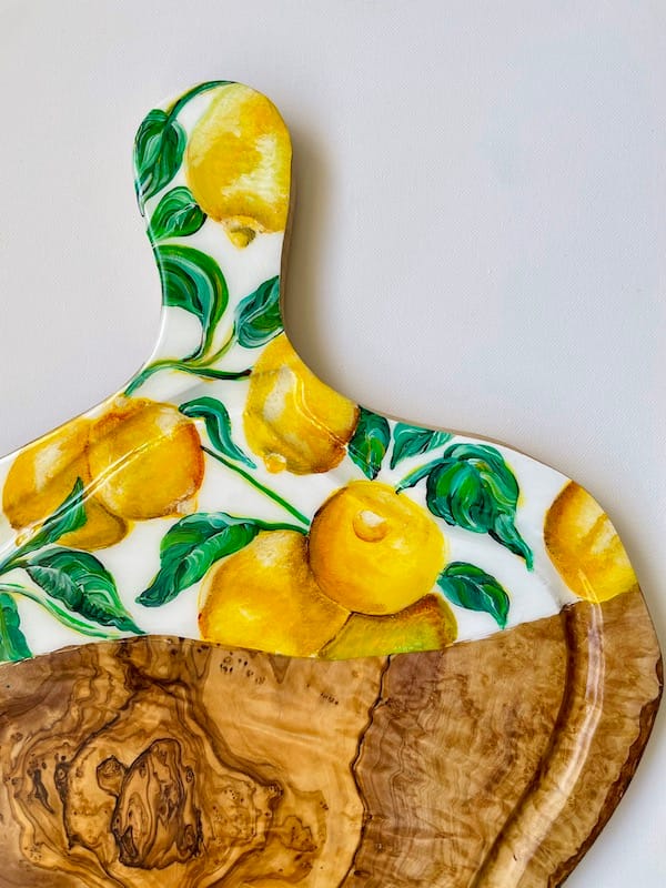 Hand-painted Lemon design charcuterie board with jus groove, olive wood - Mediterranean home decor by Bonnymia