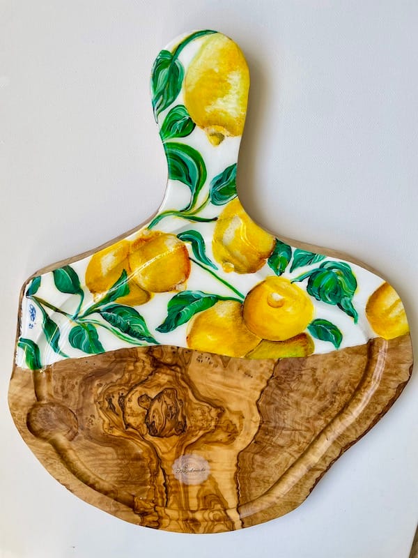 Hand-painted Lemon design charcuterie board with jus groove, olive wood - Mediterranean home decor by Bonnymia