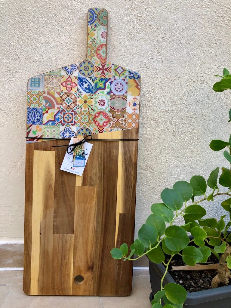 Mix Tile painted-effect acacia wood board - Mediterranean home decor by Bonnymia