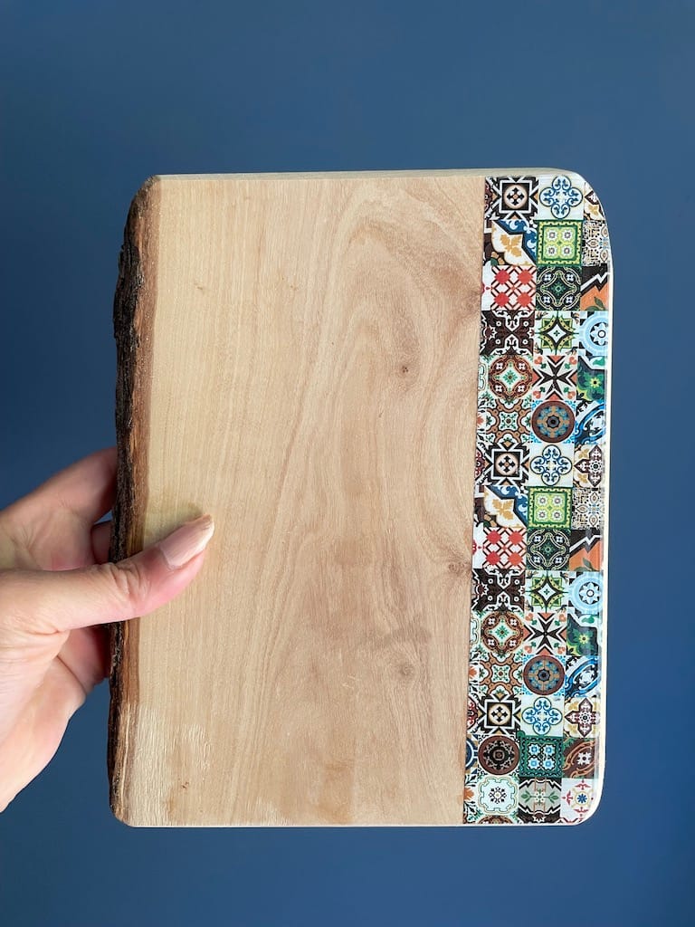 Mix Tile painted-effect olive wood tapas board - Mediterranean home decor by Bonnymia