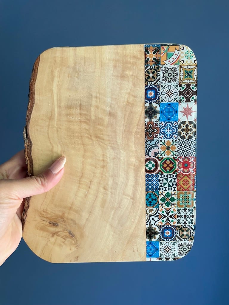 New Mix painted-effect olive wood tapas board - Mediterranean home decor by Bonnymia