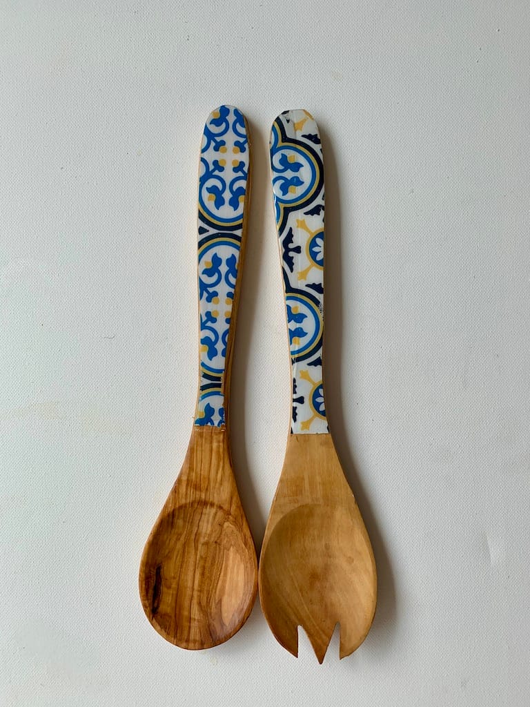 Nanna Blue tile-effect olive wood salad utensils - Mediterranean home decor by Bonnymia