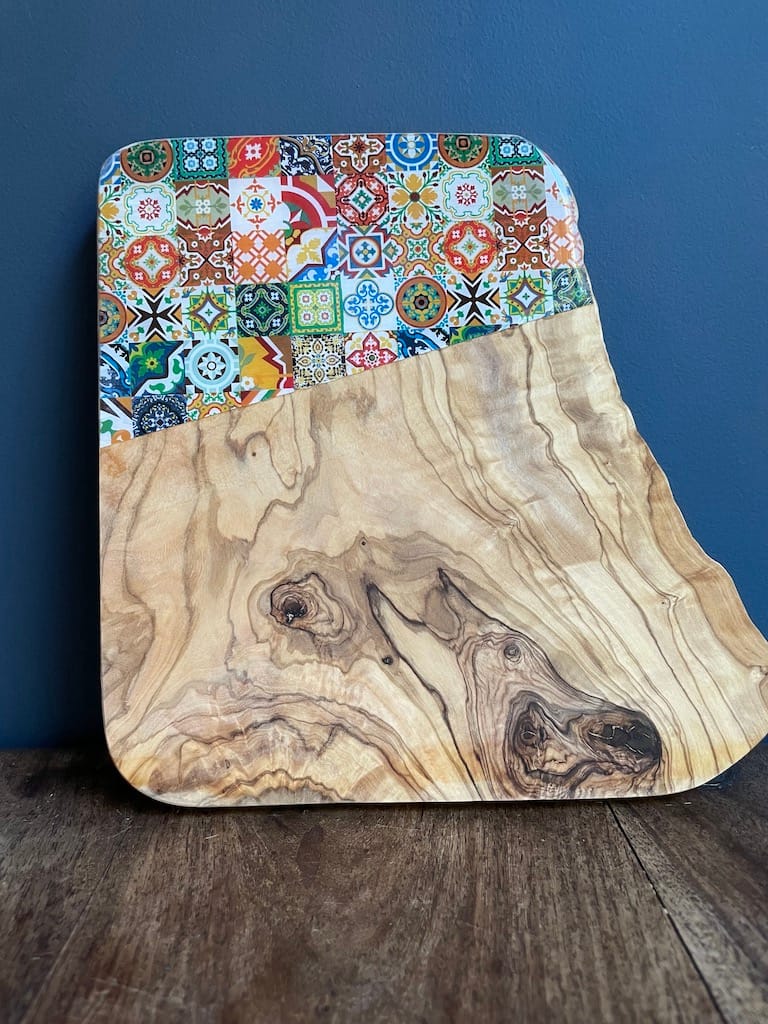 Mix Tile painted-effect olive wood tapas board - Mediterranean home decor by Bonnymia