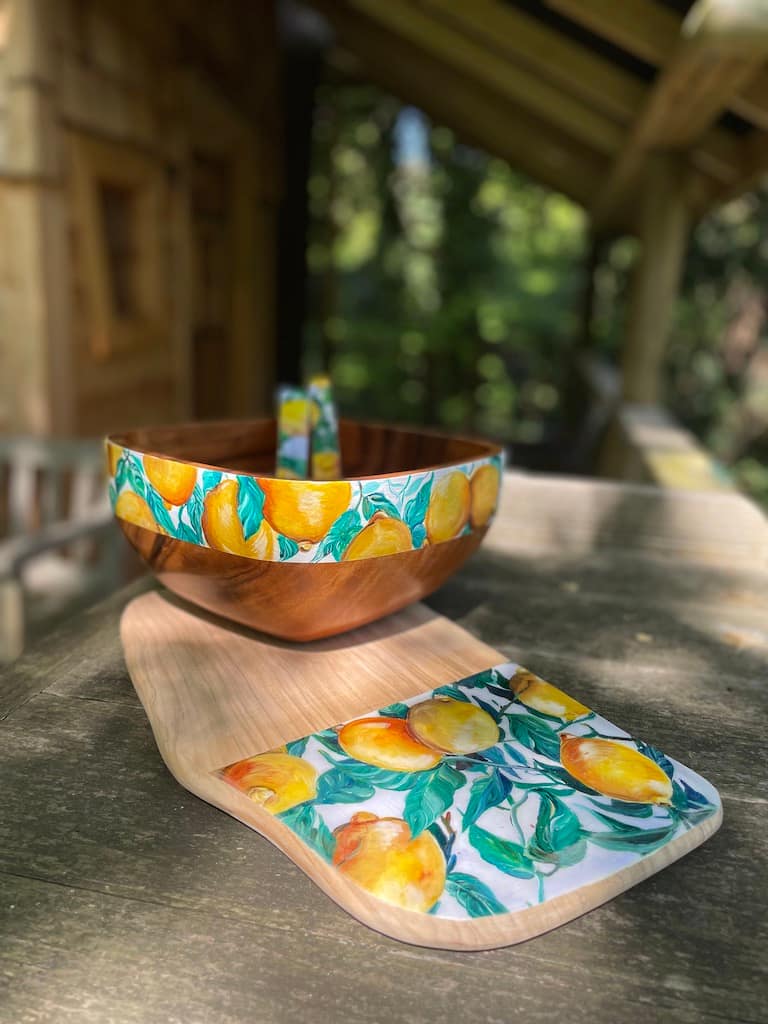 Hand-painted lemons top grain olive wood charcuterie board - Mediterranean home decor by Bonnymia