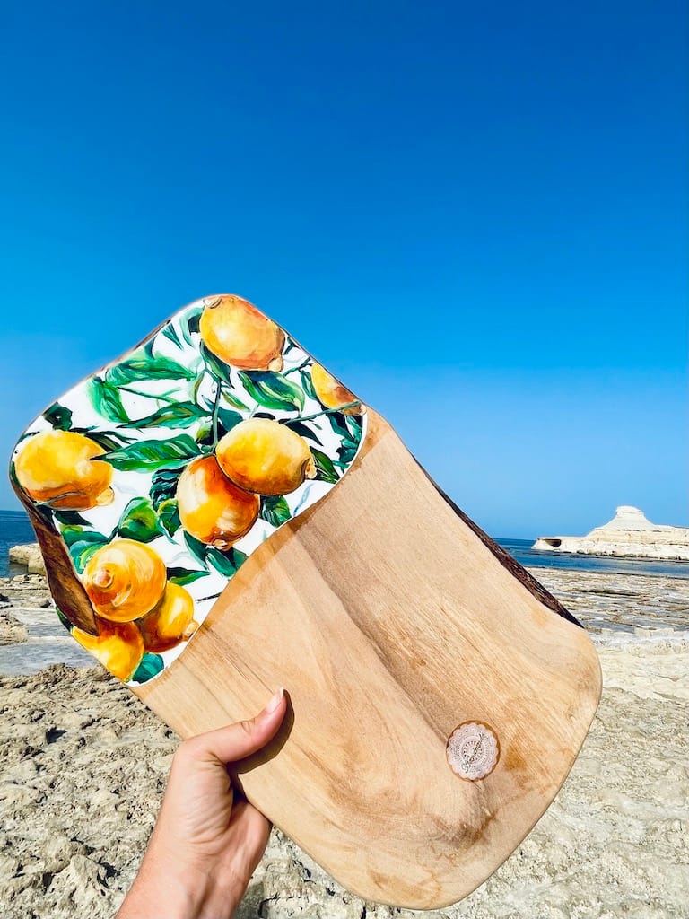 Hand-painted lemons top grain olive wood charcuterie board - Mediterranean home decor by Bonnymia