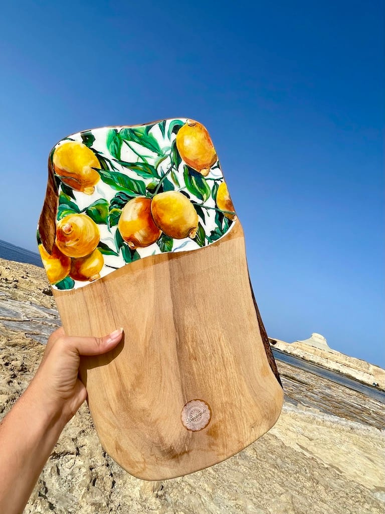 Hand-painted lemons top grain olive wood charcuterie board - Mediterranean home decor by Bonnymia