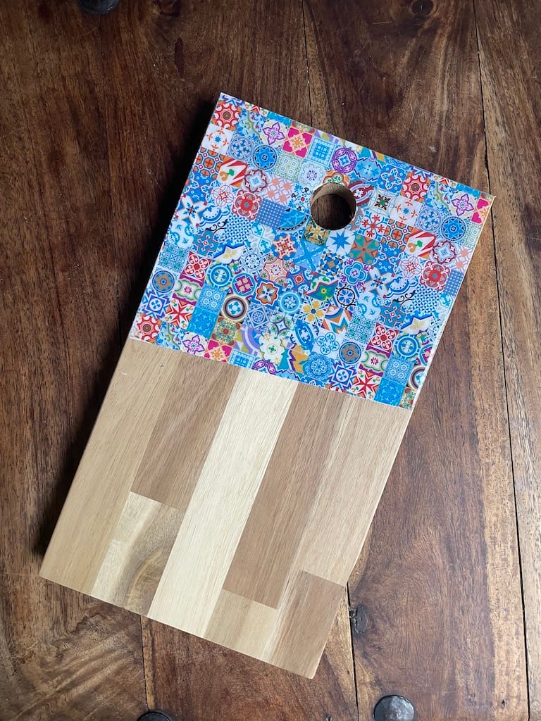 Bright Blue Mix tile painted-effect acacia wood charcuterie board - Mediterranean home decor by Bonnymia