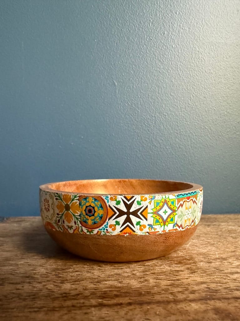 Mix tile-effect acacia calabash snack bowl - Mediterranean home decor by Bonnymia