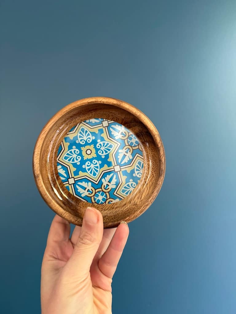 Leaf Cross Sky Blue tile-pattern snack bowl, acacia wood - Mediterranean home decor by Bonnymia