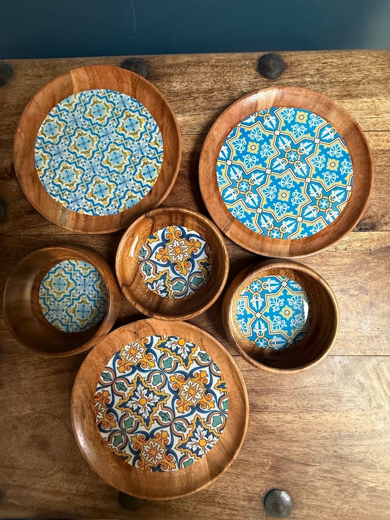 Leaf Cross Sky Blue tile-pattern snack bowl, acacia wood - Mediterranean home decor by Bonnymia