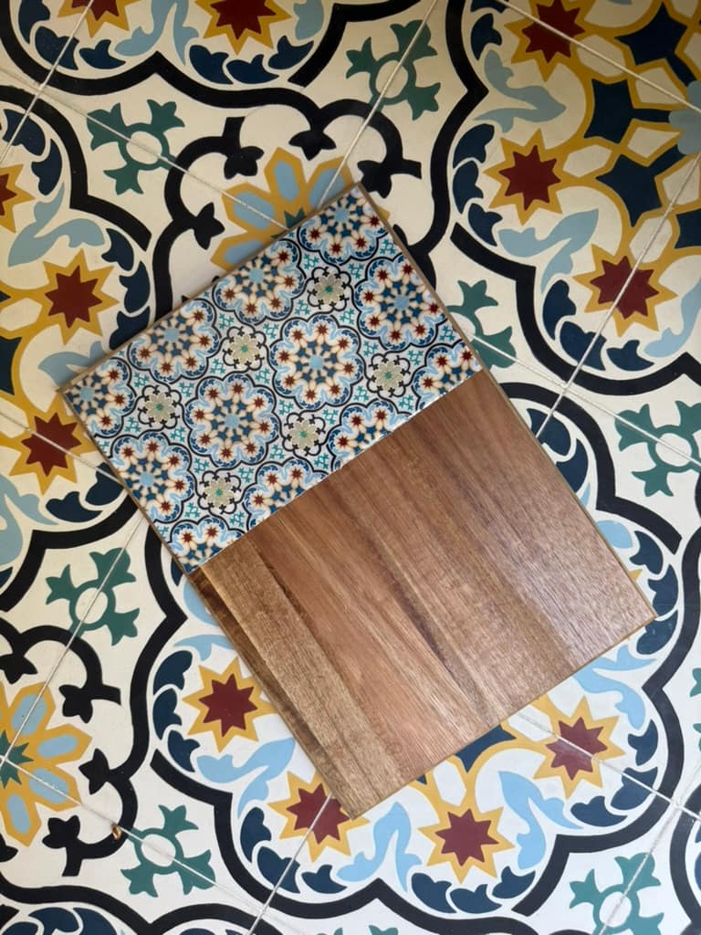 Morocco Tile Painted Effect Charcuterie Acacia Wood Board 31.5 x 23cm