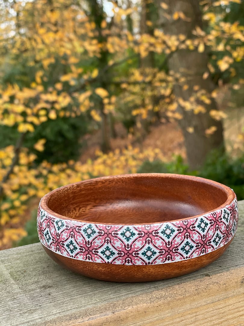 Pink tile-effect monkey pod salad bowl - Mediterranean home decor by Bonnymia