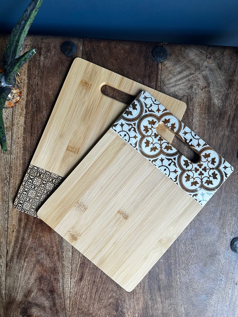 Leaf Cross engraved tile painted-effect bamboo slim charcuterie board - Mediterranean home decor by Bonnymia