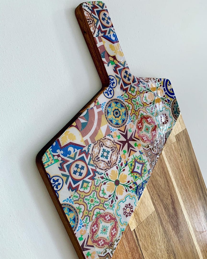 Mix Tile painted-effect acacia wood board - Mediterranean home decor by Bonnymia