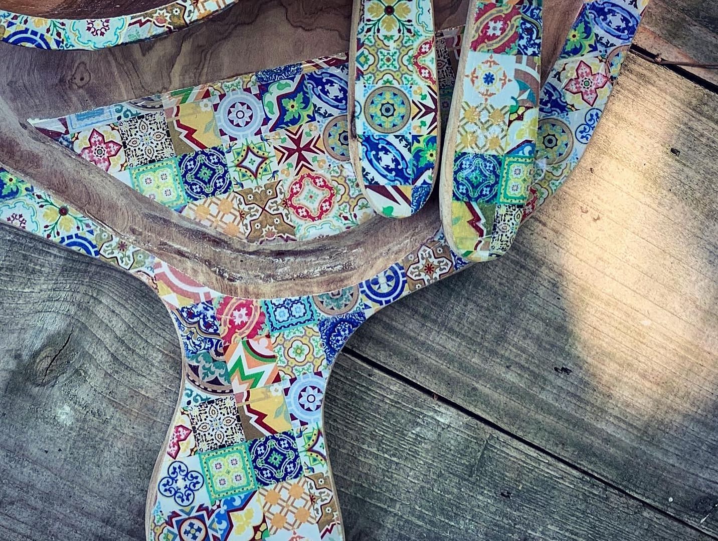 Mix Tile Painted Effect Tile Gift Set Wood Bowl 26x8 cm, Olive Wood Utensils 30cm and Olive wood Jus Handle Board 40cm - Image 10