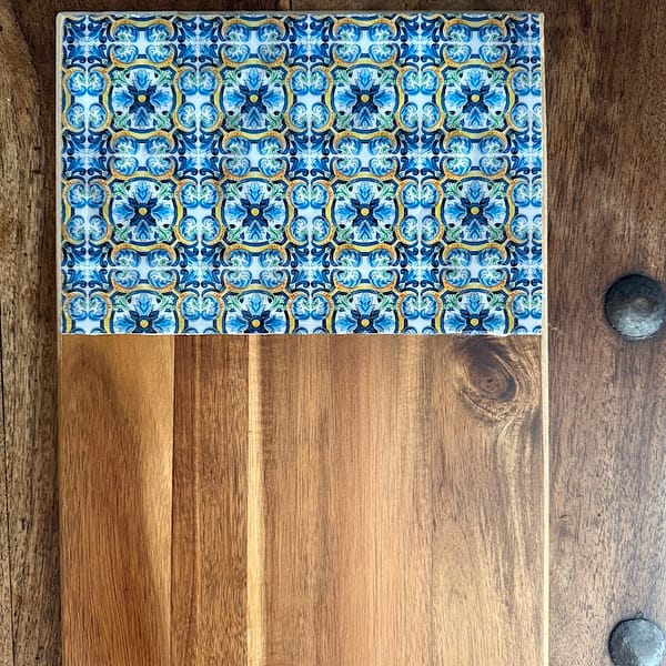 Blue Spanish Patterned Tile  Painted Effect Charcuterie Acacia Wood Board 31.5 x 23cm
