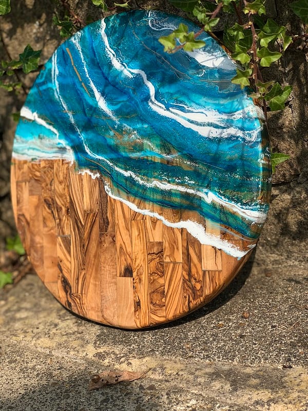 Wave Painted wave Charcuterie Round Olive Wood Board 33x33 cm - Image 2