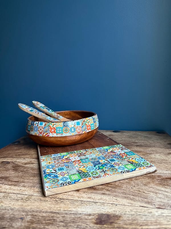 Mix Tile Gift Set Wood Bowl 26x8 cm, Olive Wood Utensils 30cm and Oak Board 34x24cm - Image 2