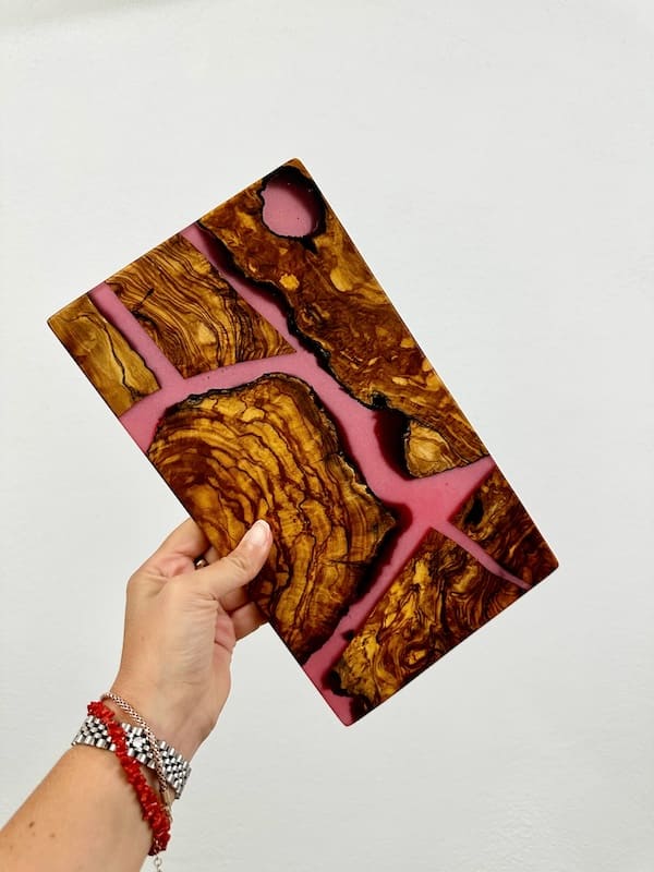 Wave Top Grain Mediterranean Coloured Coral Wave Charcuterie Olive Wood Board 28 x 15cm Approx - Image 2