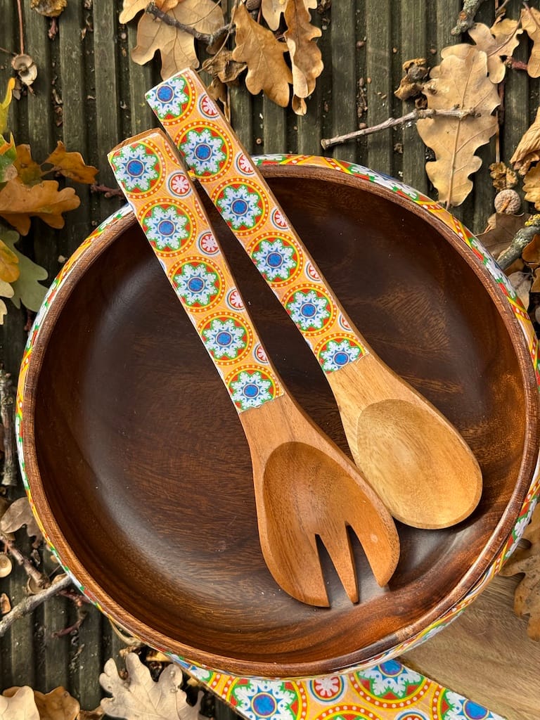 Queen Elizabeth Residence Orange Tile Painted Effect Acacia Salad Utensils