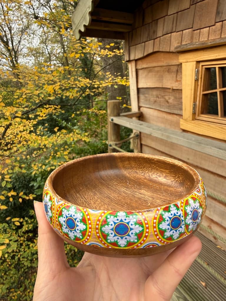 Queen Elizabeth Residence Orange Tile painted effect Snack Bowl Monkey Pod Salad bowl One - Image 2