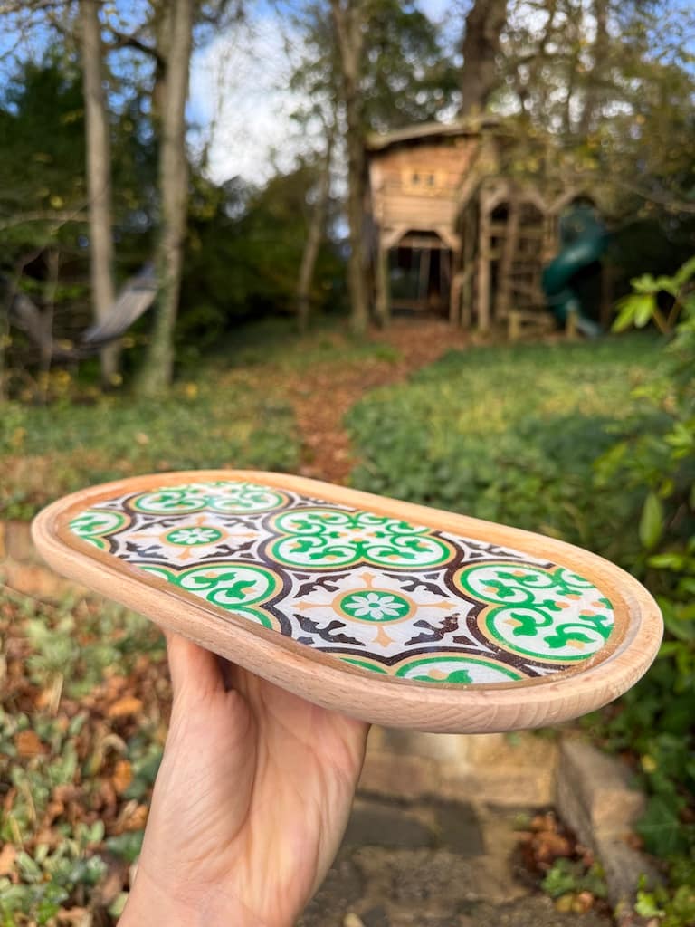 Nanna Red and Green Tile Painted Effect Beech Wood Oval Tray 28x15cm - Image 3