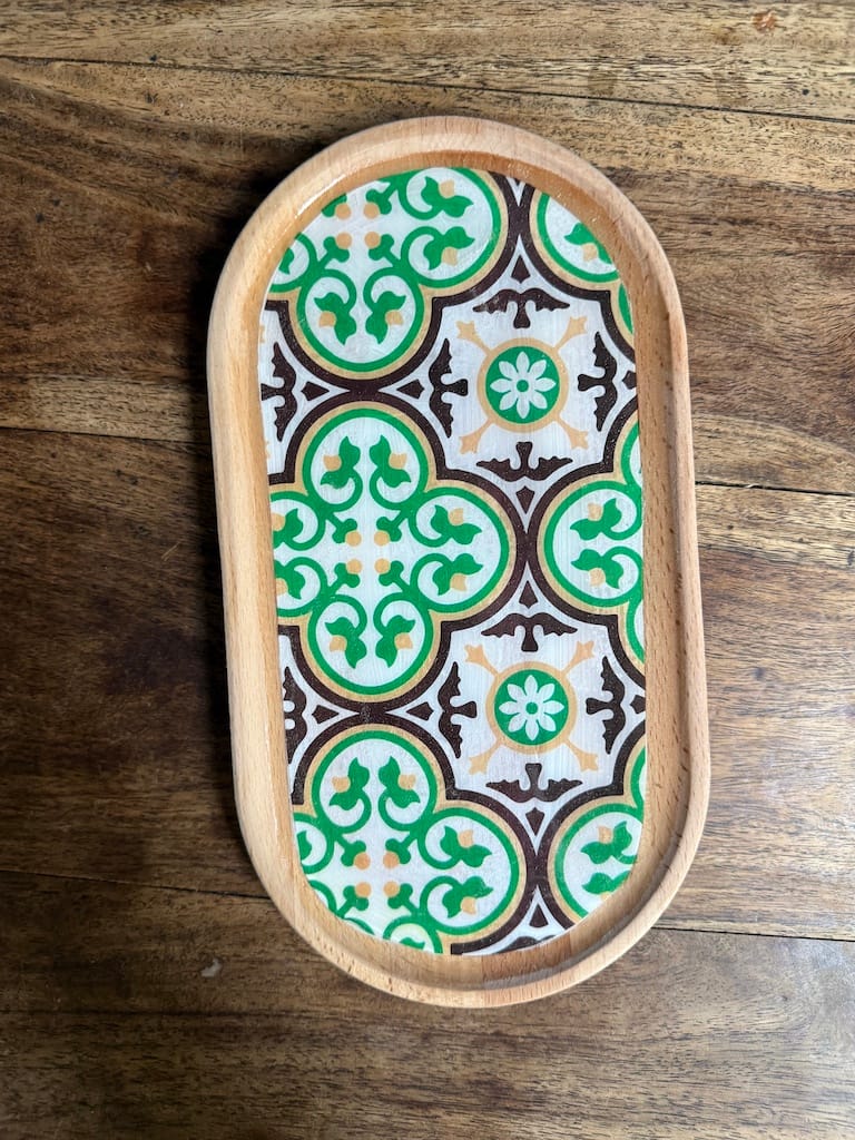Nanna Red and Green Tile Painted Effect Beech Wood Oval Tray 28x15cm - Image 6